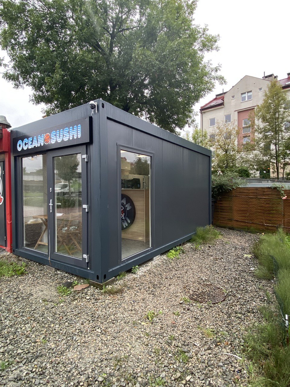 Ocean Sushi Kraków — gotowy kontener gastronomiczny pod sushi-bar